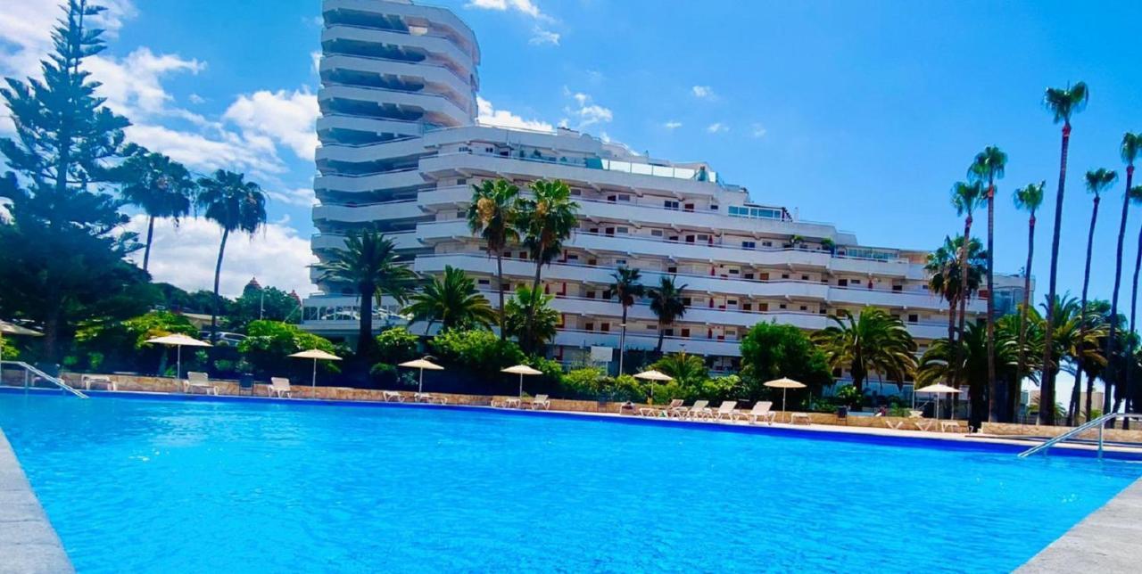 Beach And Pool In Playa De Las Americas Apartment Exterior photo